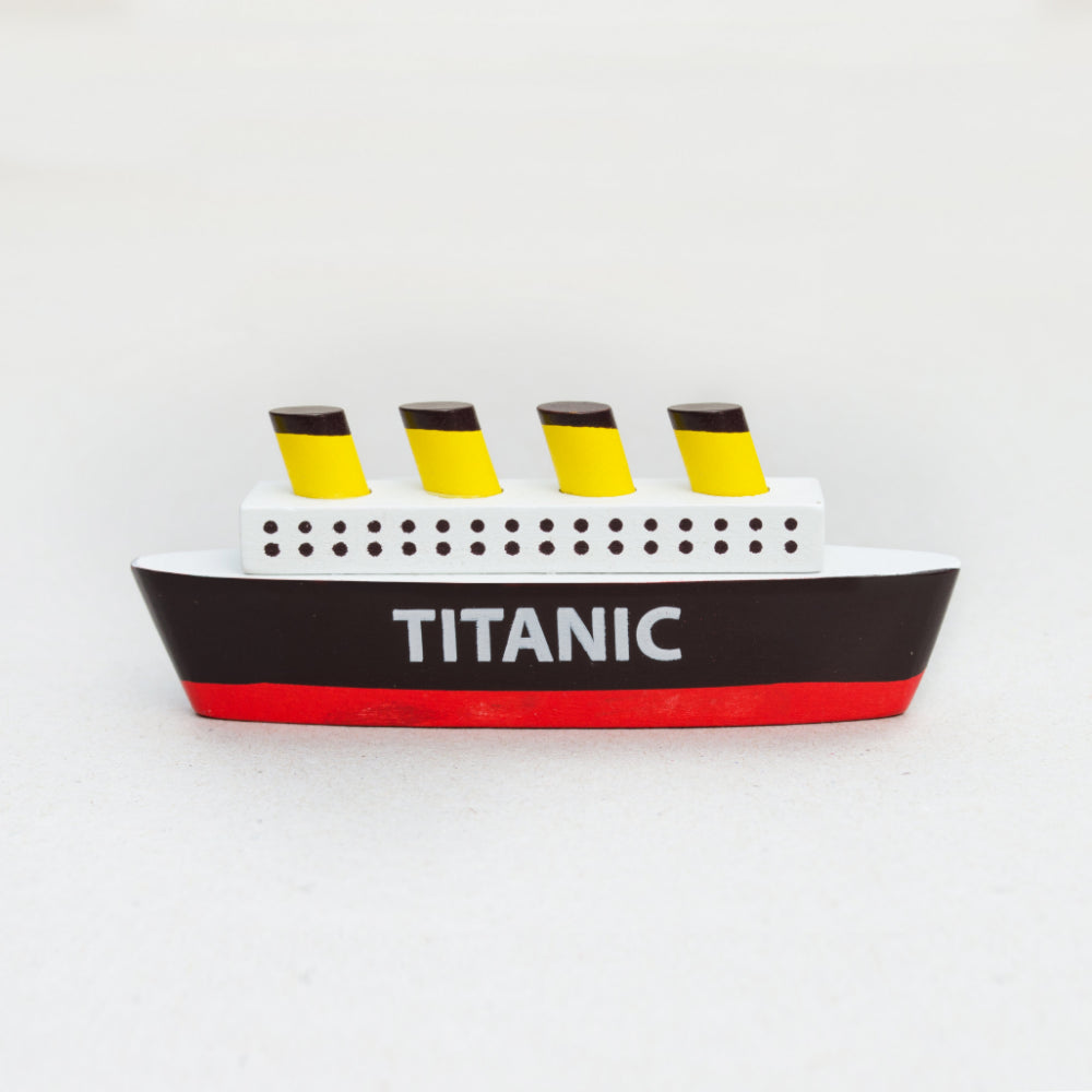 Mini Titanic Model