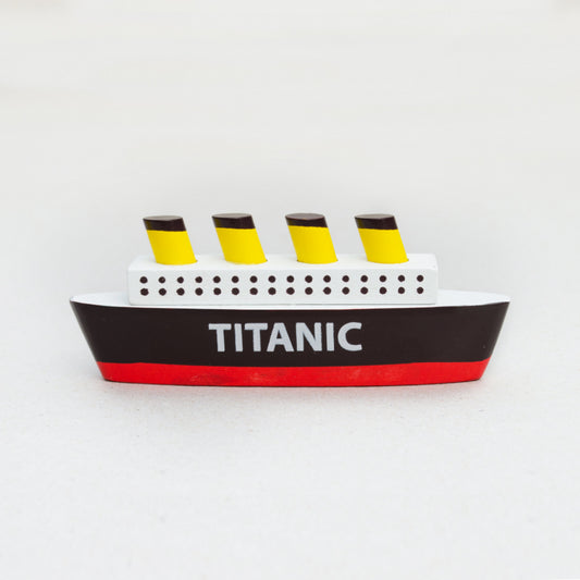 Mini Titanic Model