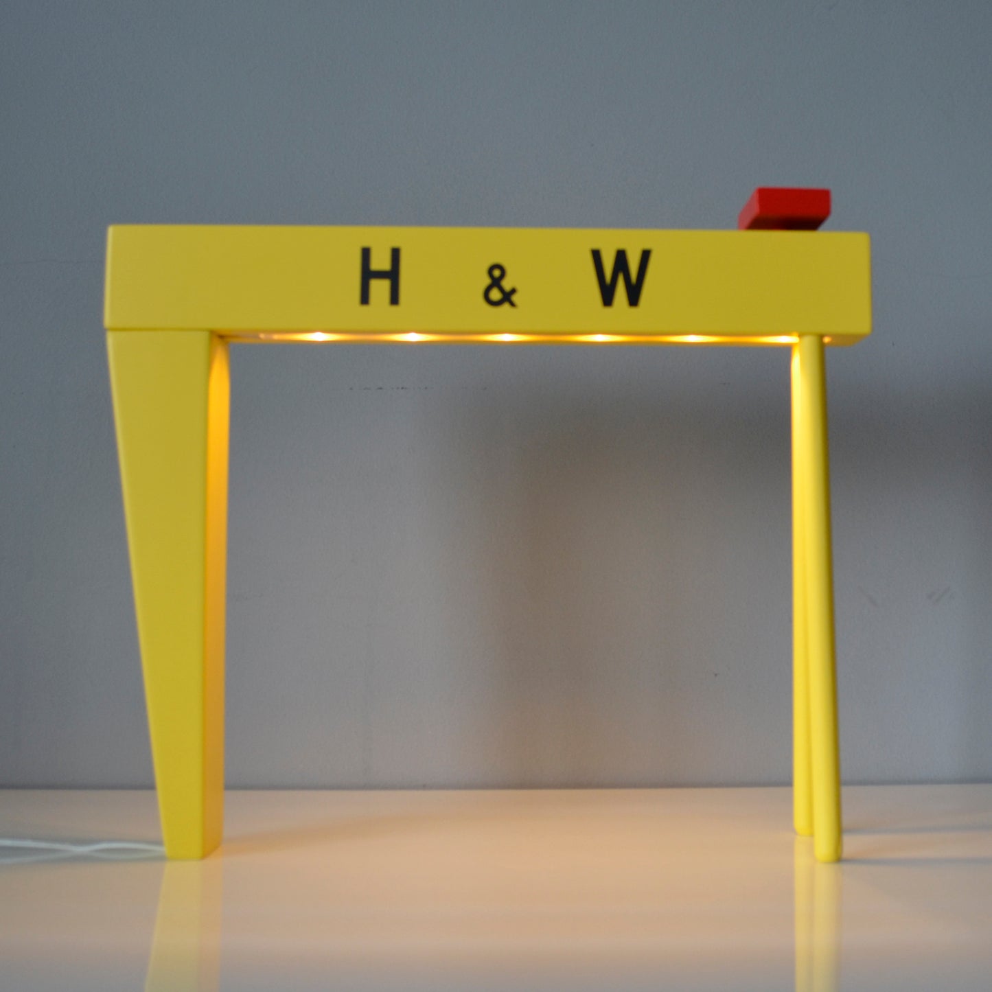 H&W Crane (lamp)